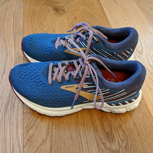 Brooks Shoes - Brooks Adrenaline GTS 19